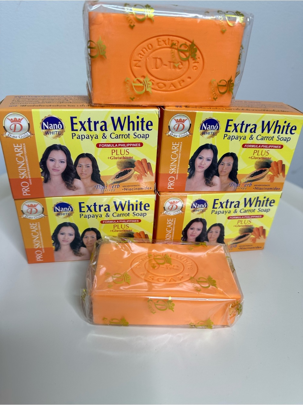 1 NANO Extra White Papaya & Carrot Hand Soap - Orange ( 1 piece)